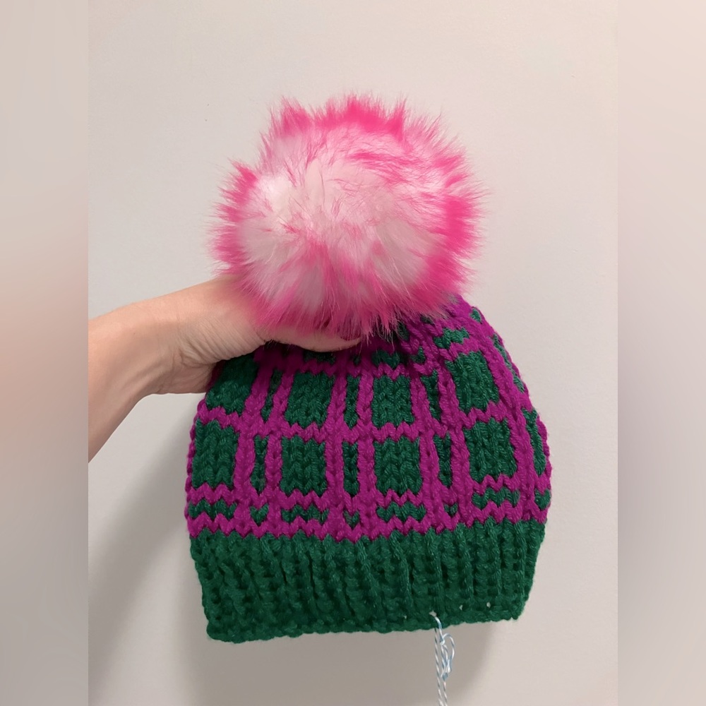 NEW tartan plaid toque